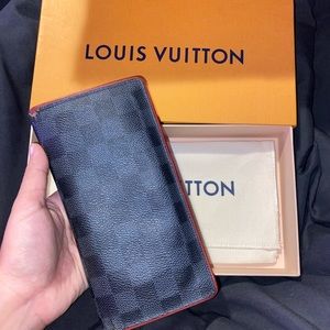Louis Vuitton Men’s Brazza Wallet Damier Graphite Canvas